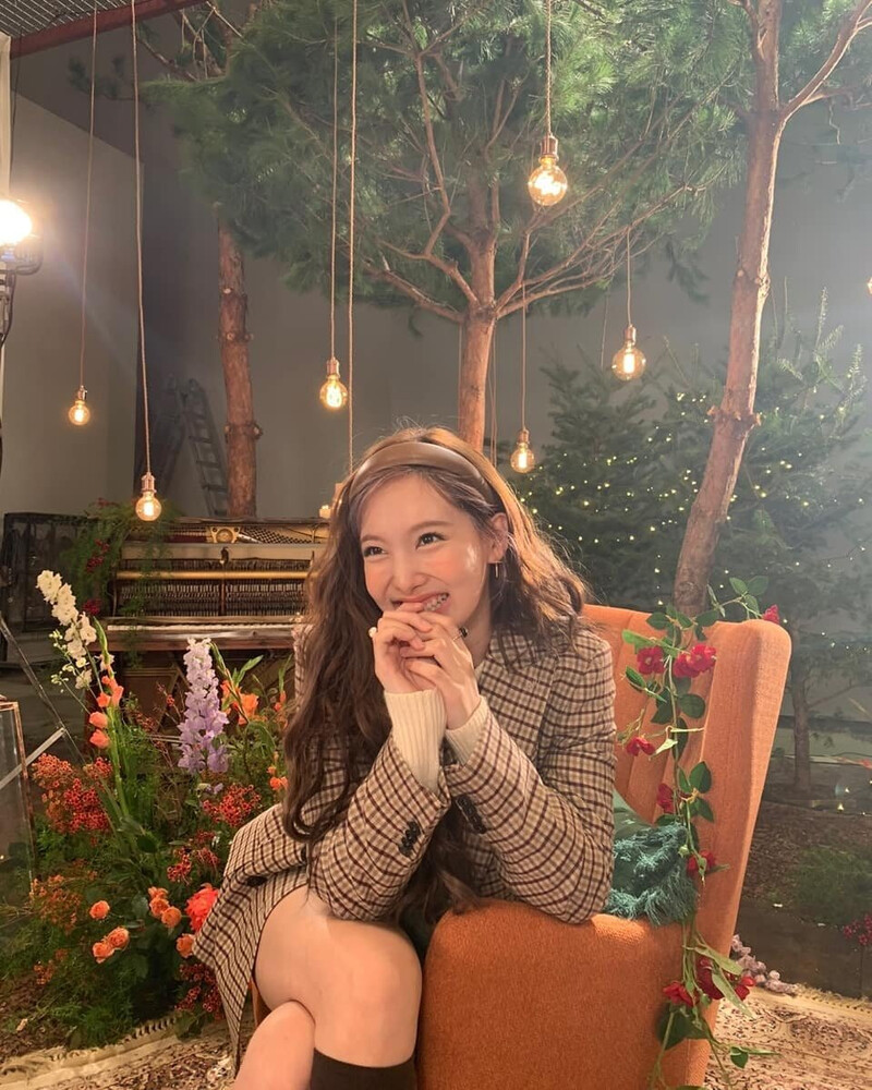 211030 TWICE Instagram Update - Nayeon documents 5