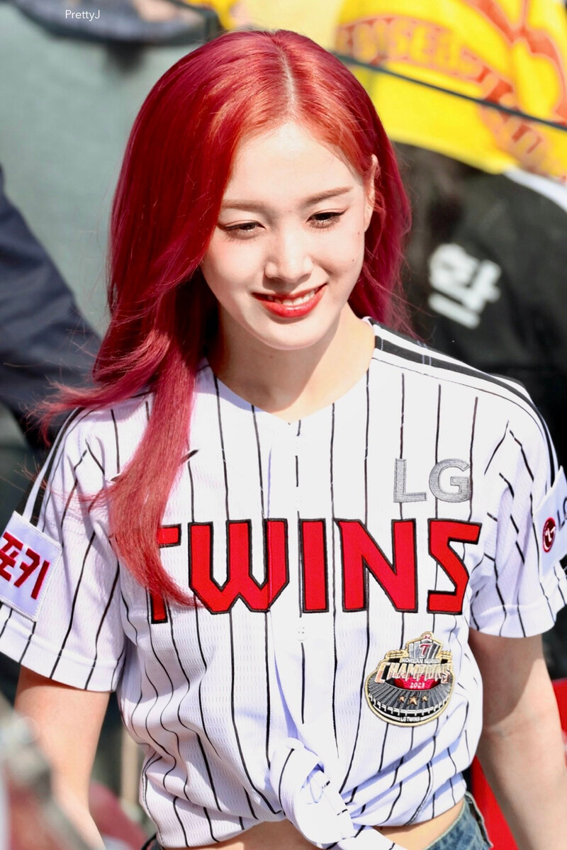 240504 STAYC J - Jamsil Baseball documents 2