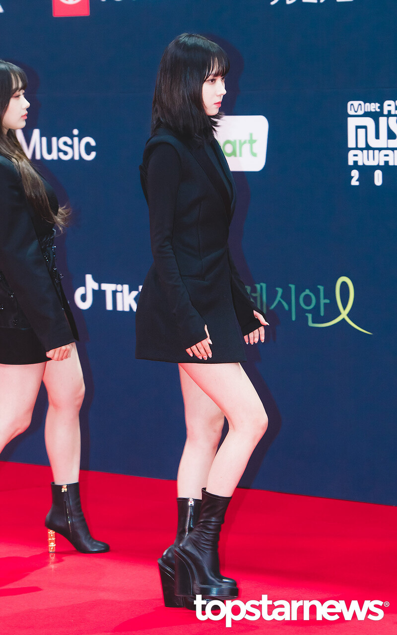 211211 aespa Winter at MAMA 2021 Red Carpet documents 20