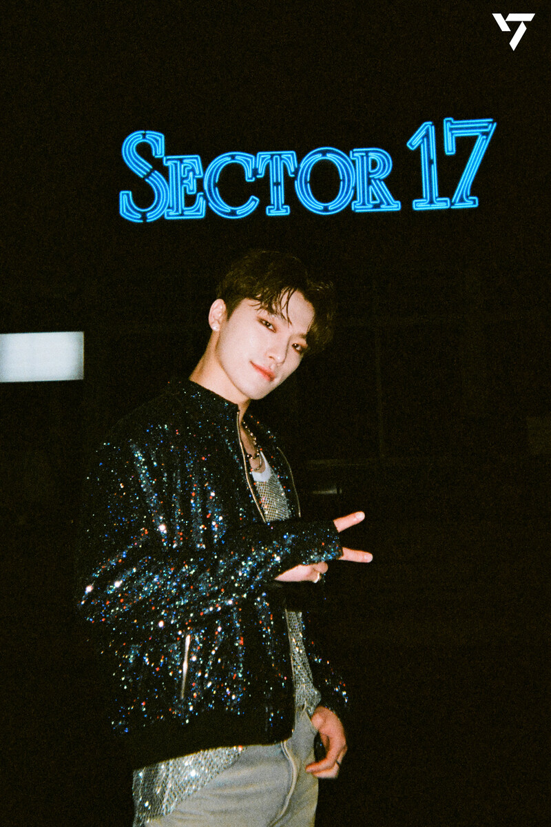 220725 SEVENTEEN ‘SECTOR 17’ Behind film photo - Dino | Weverse documents 2