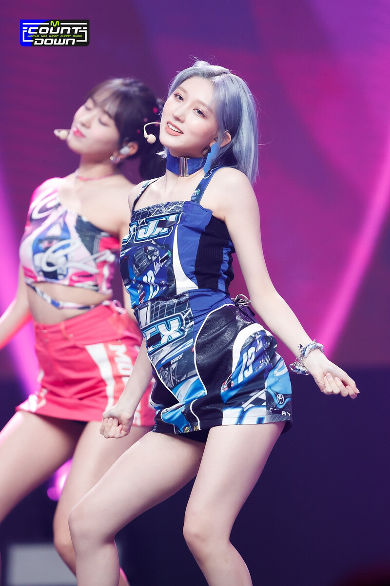 220901 IVE Gaeul 'After Like' at M Countdown documents 10