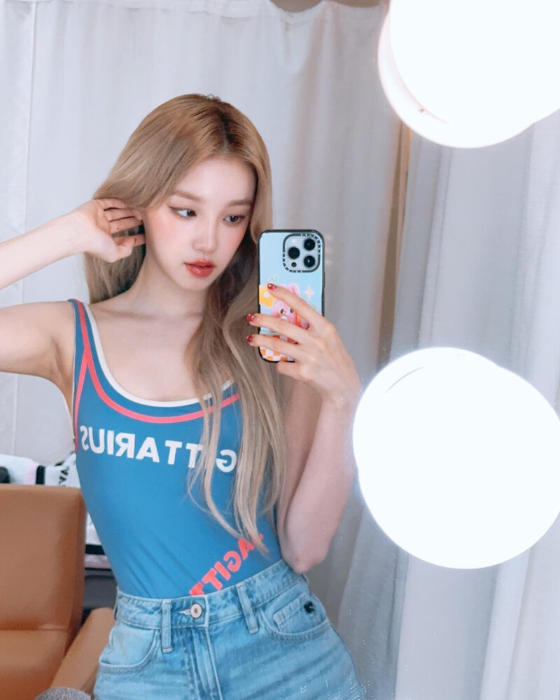 230701 - (G)I-DLE Yuqi Instagram Update | kpopping