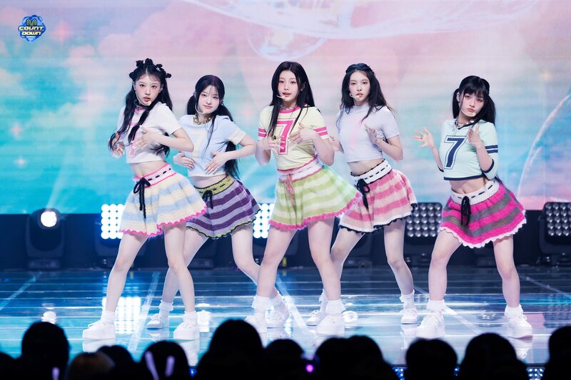 240418 ILLIT - 'Lucky Girl Syndrome' at M Countdown + Encore documents 1