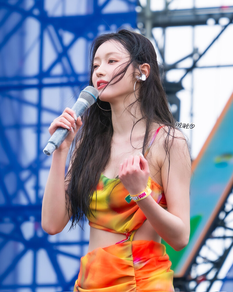 240707 OH MY GIRL YooA - Waterbomb in Seoul Day 3 documents 1