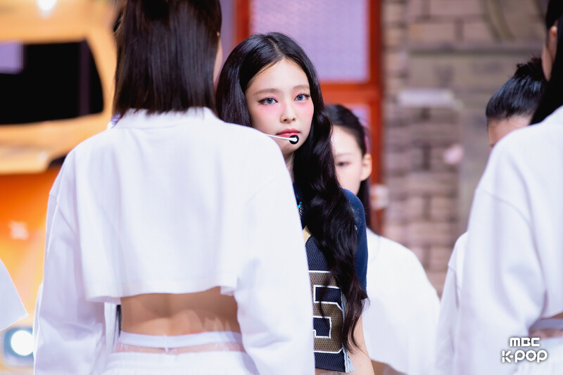 241019 JENNIE - 'Mantra' at Music Core documents 8