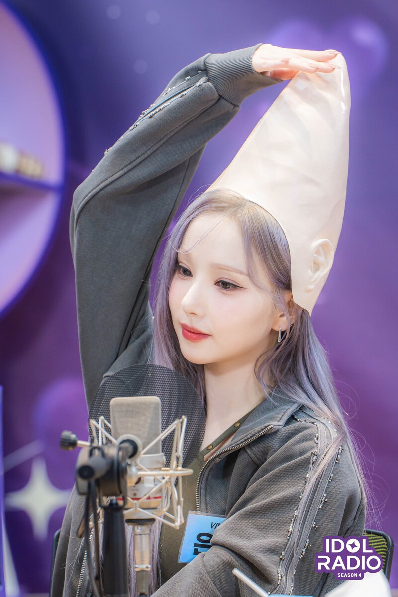 241112 Idol Radio Twitter Update - VIVIZ - Ep. 73 Stills documents 7