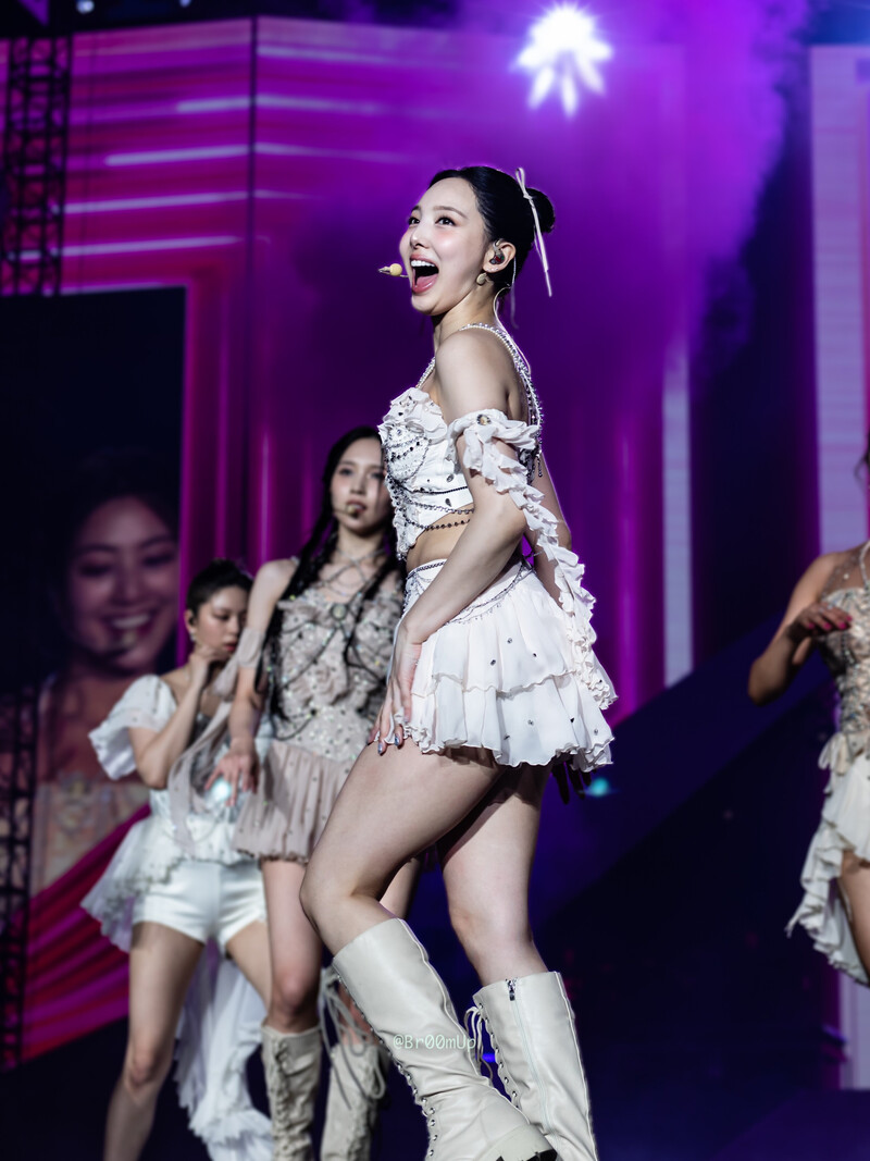 230621 TWICE Nayeon - ‘READY TO BE’ World Tour in Dallas documents 4