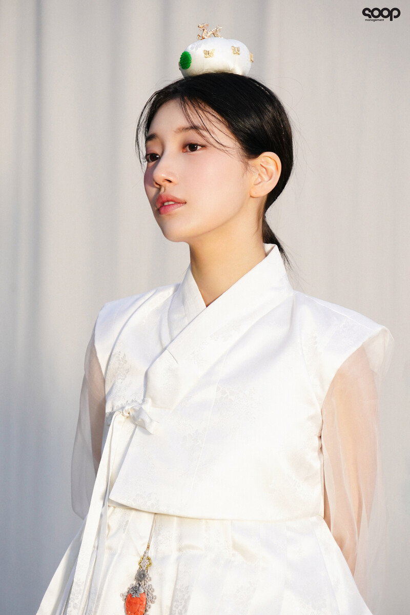 240108 SOOP Naver Post - Suzy - Elle Korea January Issue Photoshoot Behind documents 1