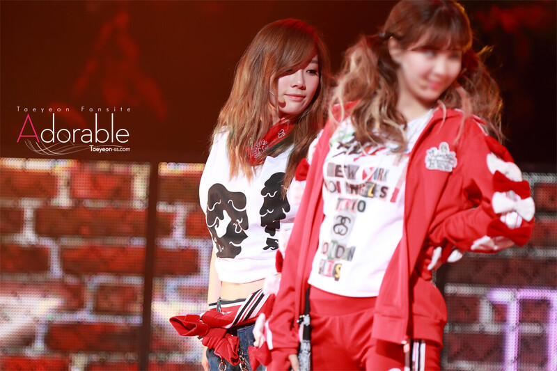 130106 Girls' Generation Taeyeon at KBS Open Hope Concert documents 4