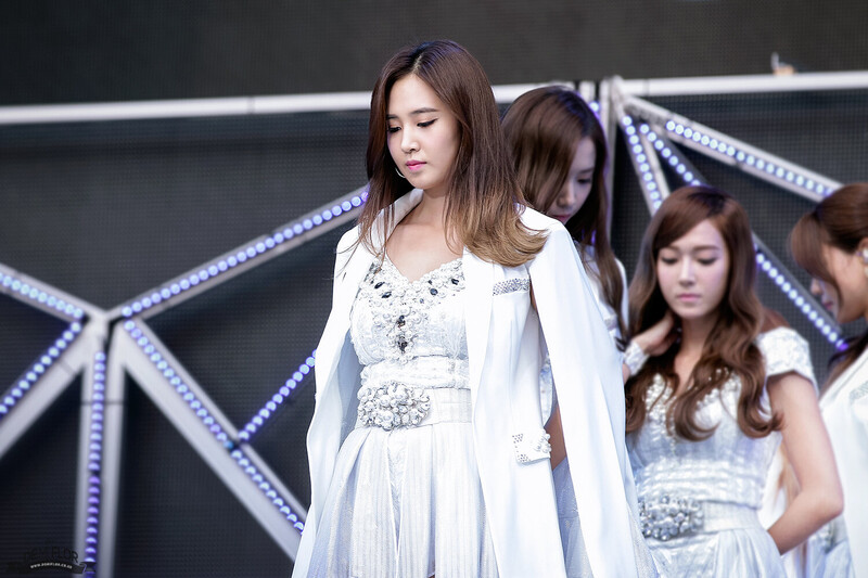 140815 Girls' Generation Yuri at SMTOWN World Tour IV in Seoul documents 5