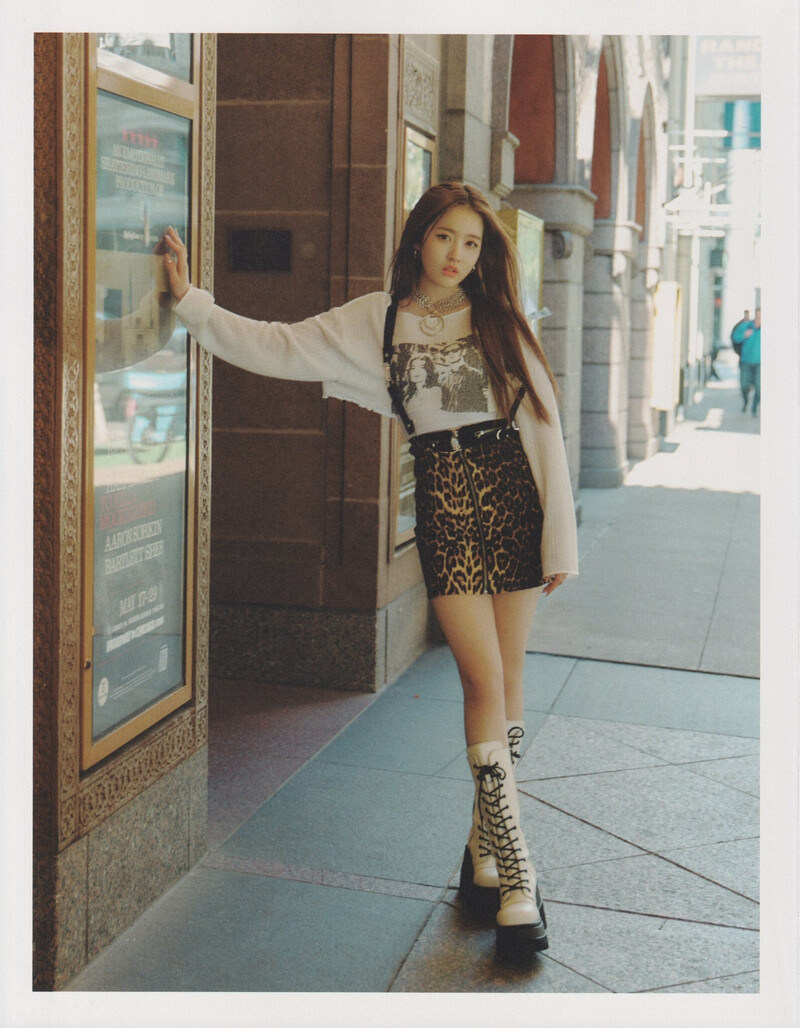 STAYC - 1st Photobook 'STAY IN CHICAGO' [SCANS] documents 11