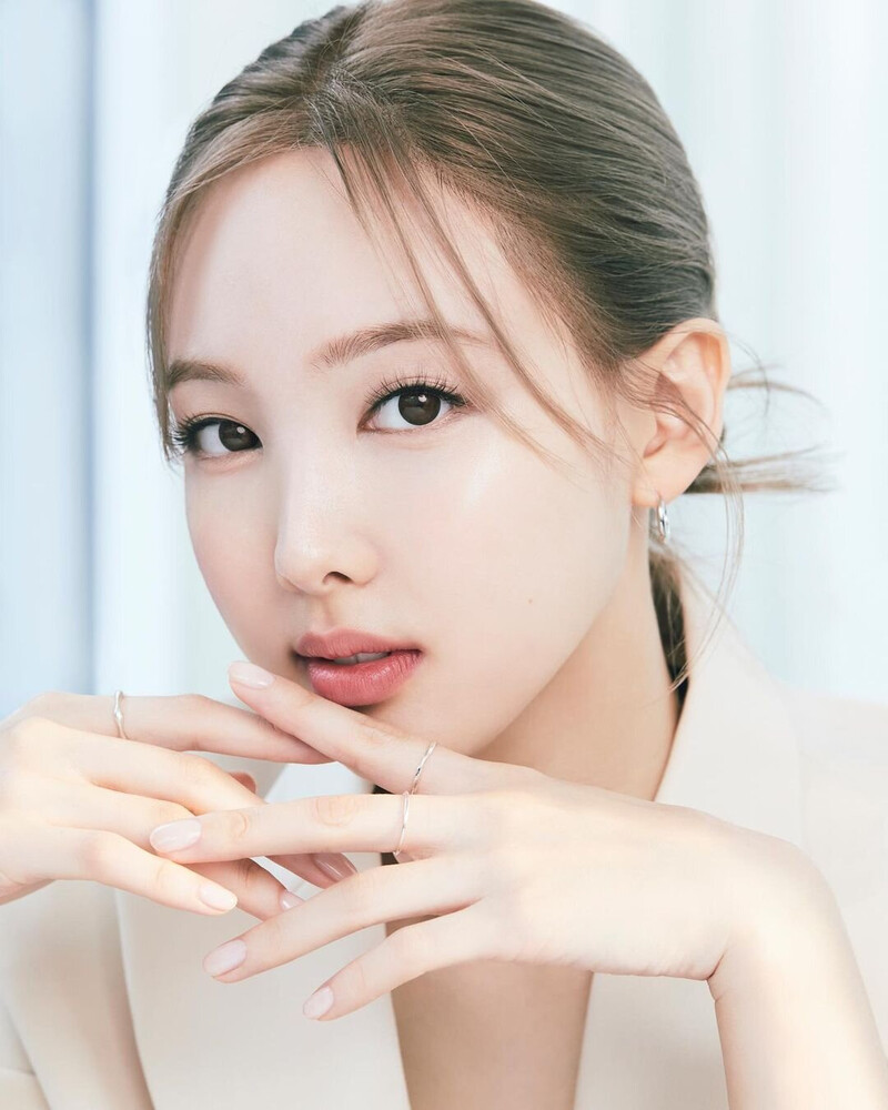 TWICE Nayeon x Biotherm 2022 documents 1