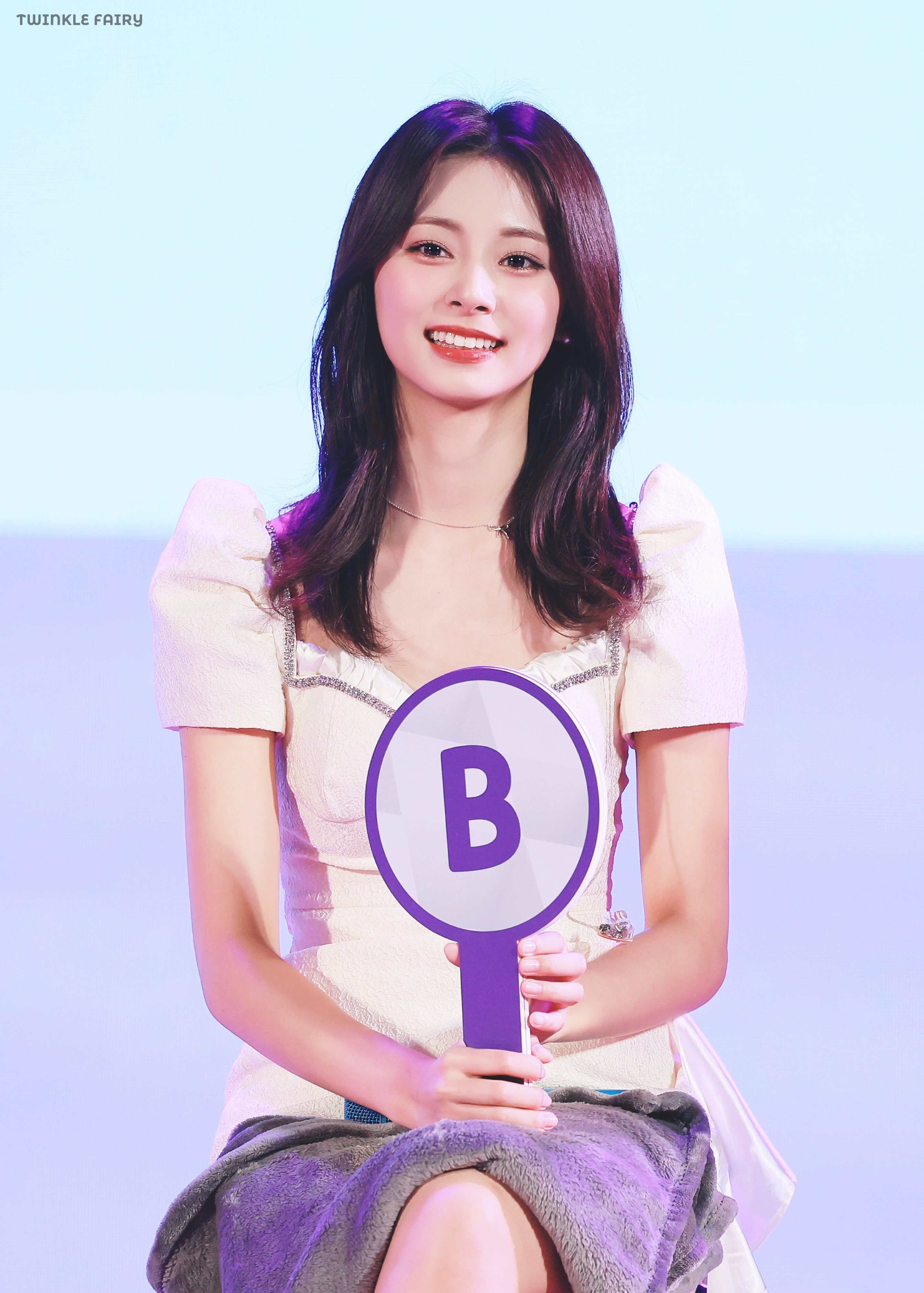 231014 TWICE Tzuyu - Lotte Duty Free All Night Party | kpopping