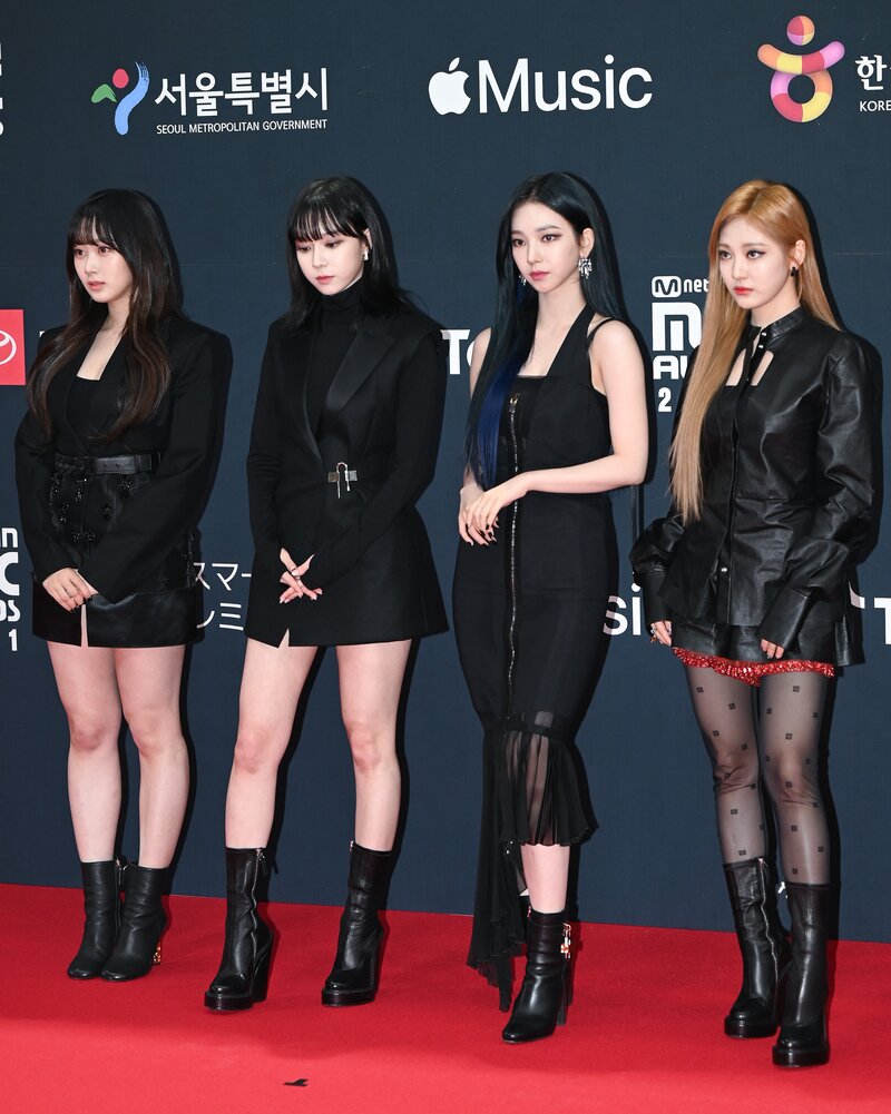 211211 ITZY at MAMA 2021 Red Carpet documents 3