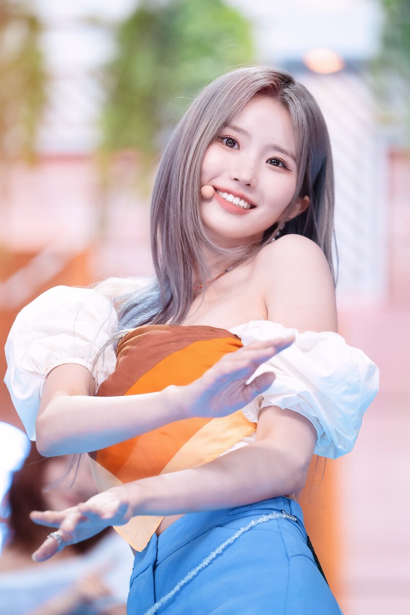 220703 fromis_9 Hayoung - 'Stay This Way' at Inkigayo documents 11