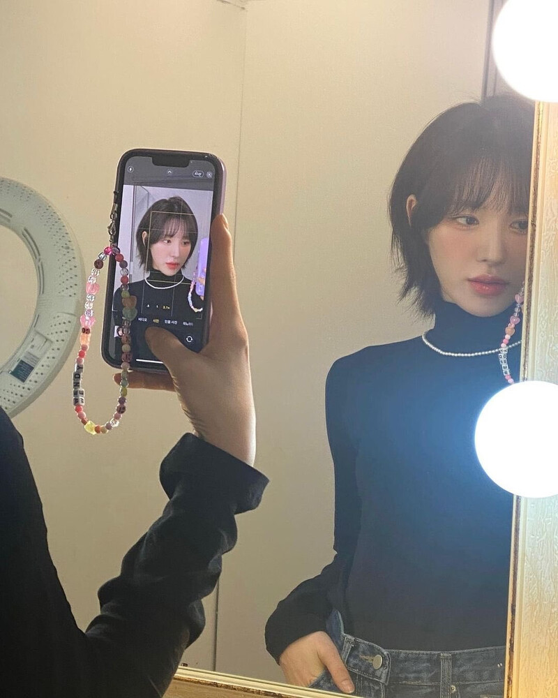 221218 Red Velvet Wendy Instagram Update documents 5