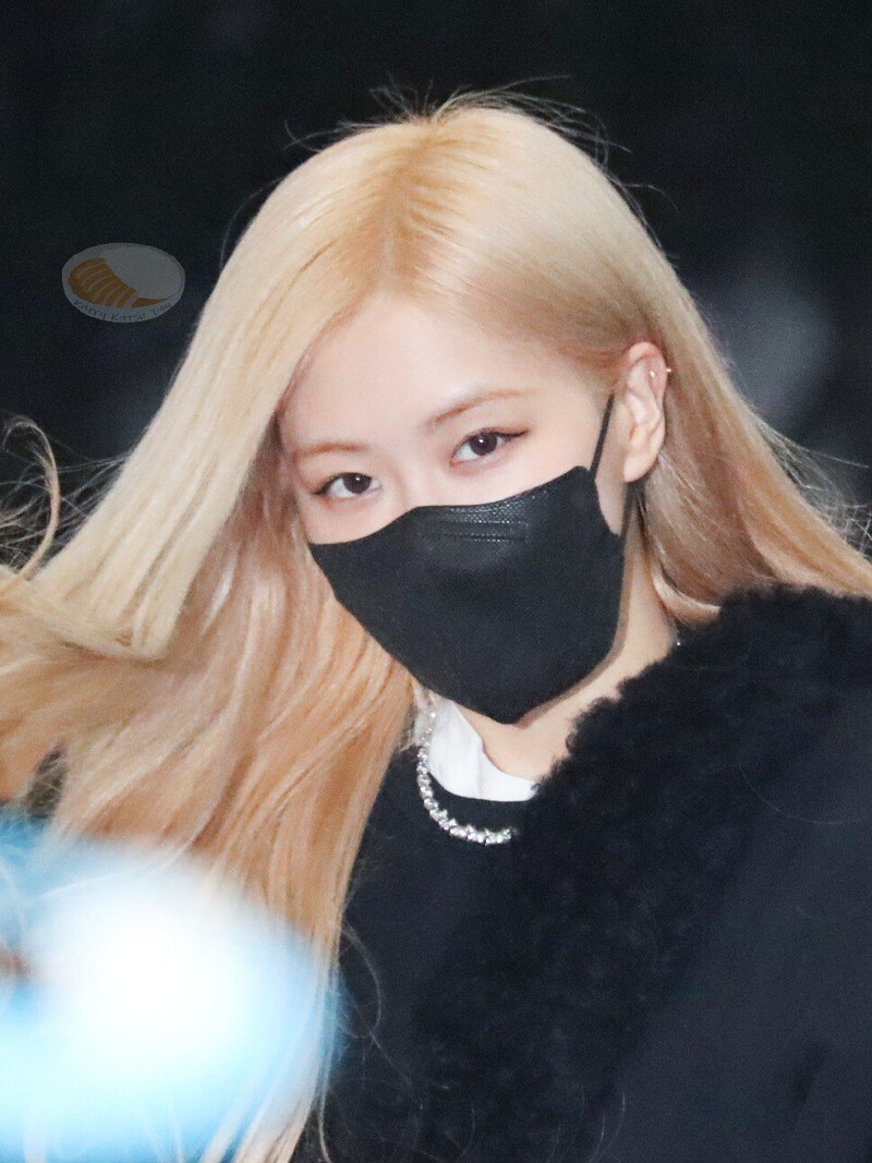 230106 BLACKPINK Rosé | kpopping