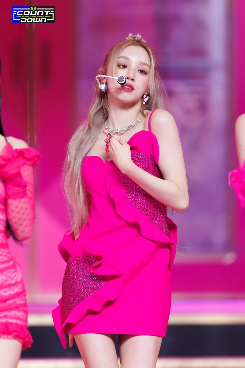 230518 (G)I-DLE Yuqi 'Queencard' at M Countdown documents 9