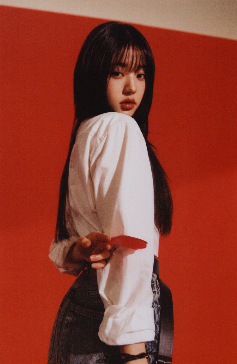 IVE - Mini Album 'I'VE MINE' (Scans) documents 13