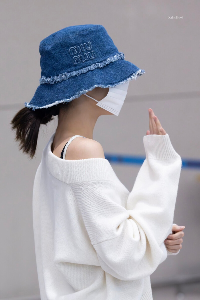 240703 WONYOUNG AT INCHEON INTERNATIONAL AIRPORT documents 2