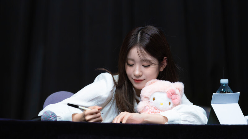 240928 WOOAH - WOOYEON at fansign event documents 8