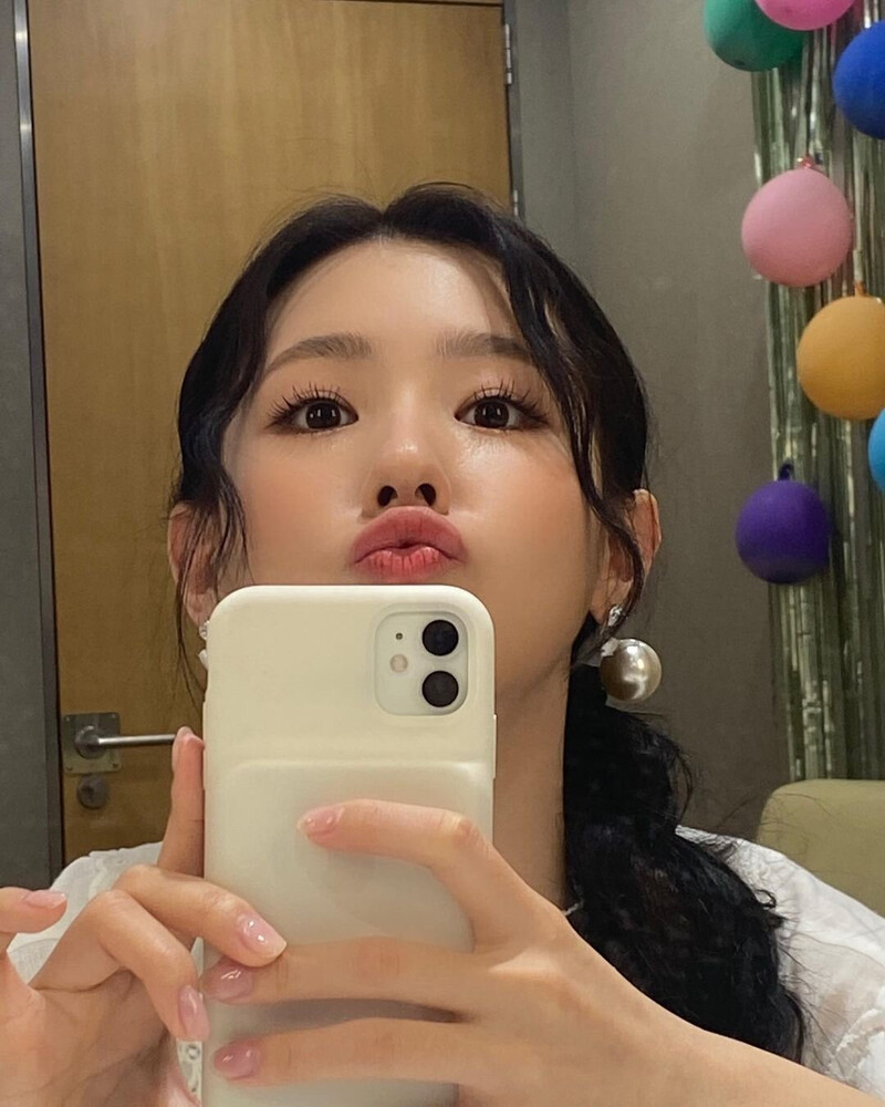 210527 (G)I-DLE SNS Update - Miyeon documents 1