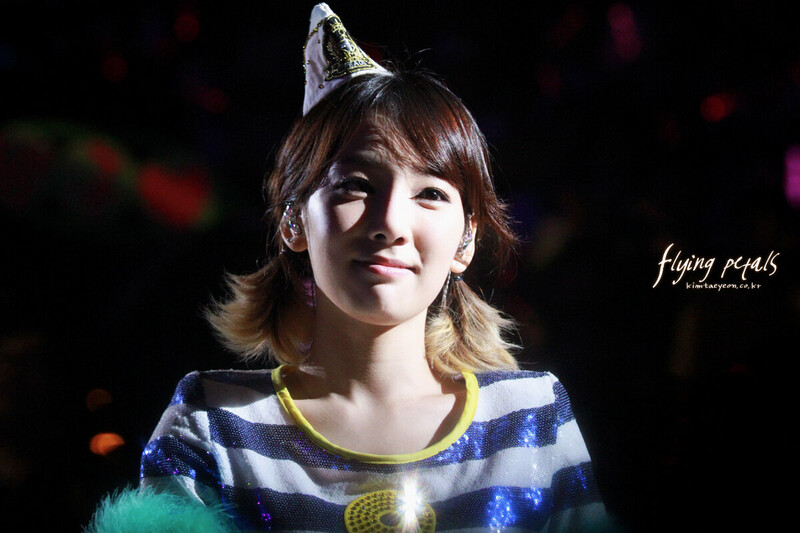 110909-10 Girls' Generation Taeyeon at Girls' Generation 2011 Tour in Taiwan documents 6