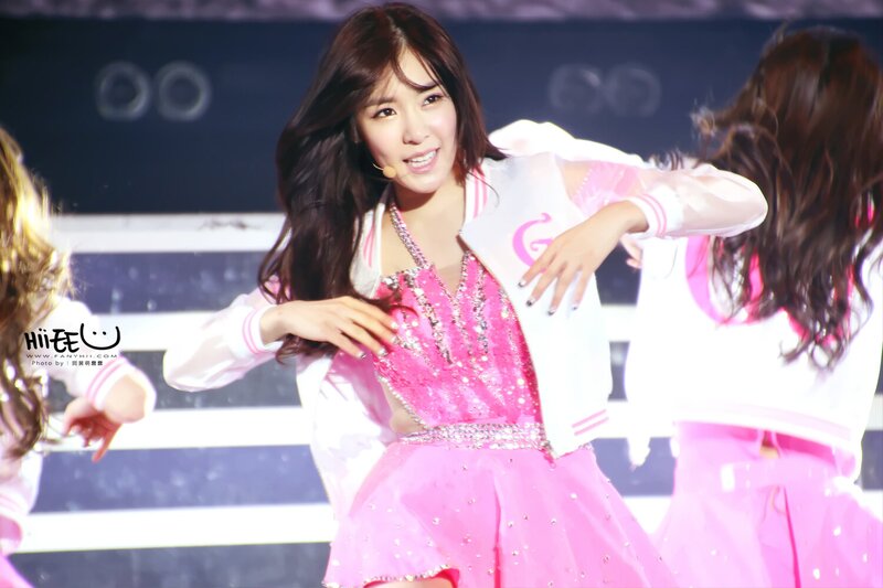 140215 Girls' Generation Tiffany at Girls & Peace World Tour in Macau documents 4