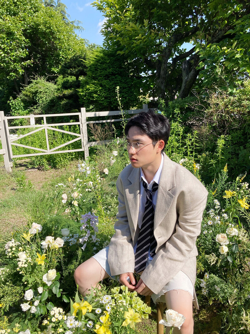 210726 D.O. "Empathy" Jacket & MV Shooting Behind the Scenes | Naver Update documents 4