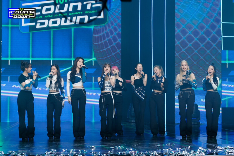 220113 Kep1er - 'WA DA DA' + Encore Stage at M Countdown documents 15