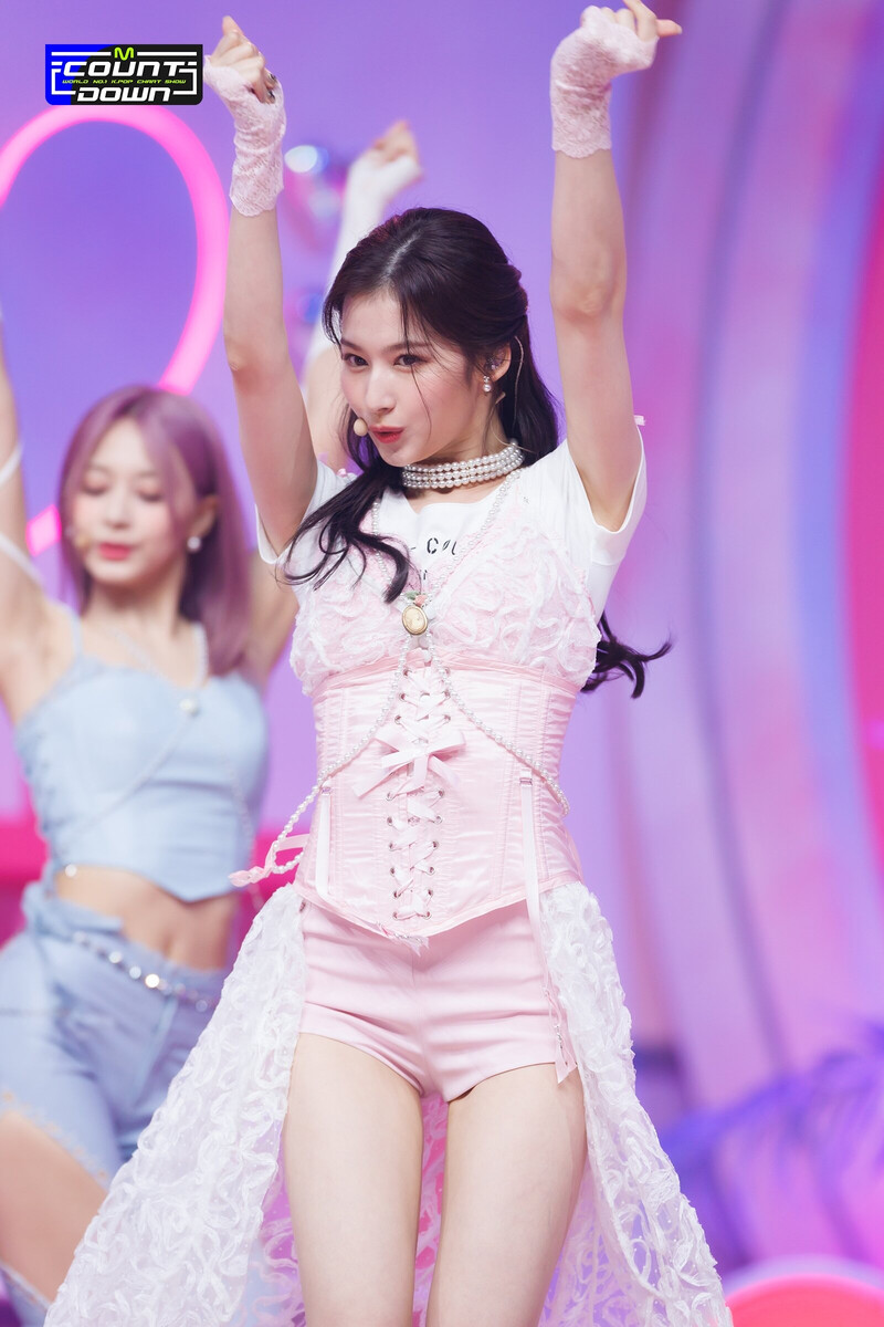 220901 TWICE Sana 'Talk that Talk' at M Countdown documents 1