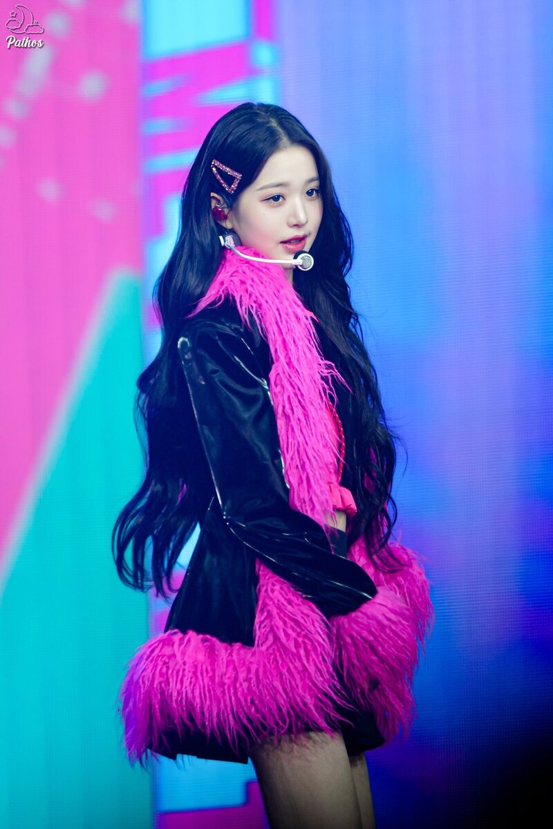 230211 IVE Wonyoung - 'The Prom Queens' Day 1 documents 10