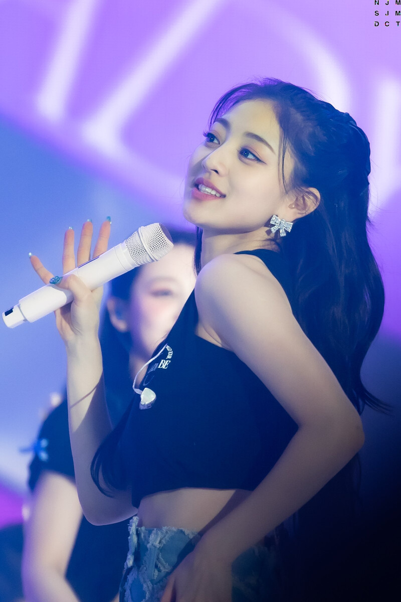 230416 TWICE Jihyo - ‘READY TO BE’ World Tour in Seoul Day 2 documents 2