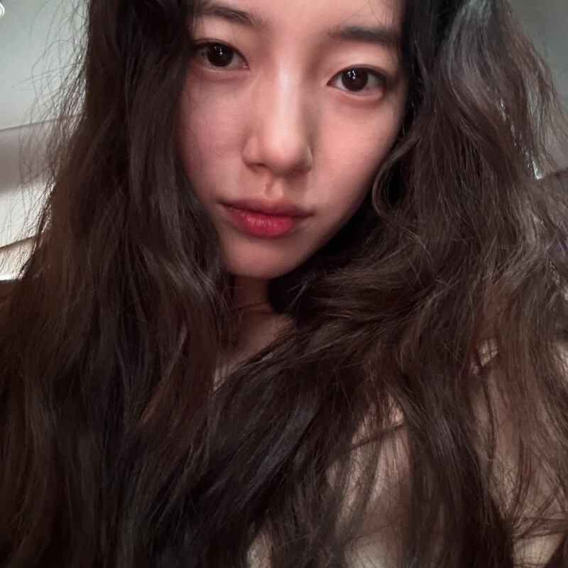 241227 Suzy Instagram Update documents 15