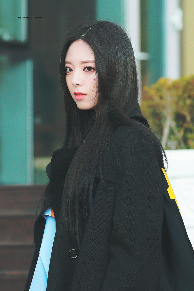 211110 ITZY Yuna documents 15