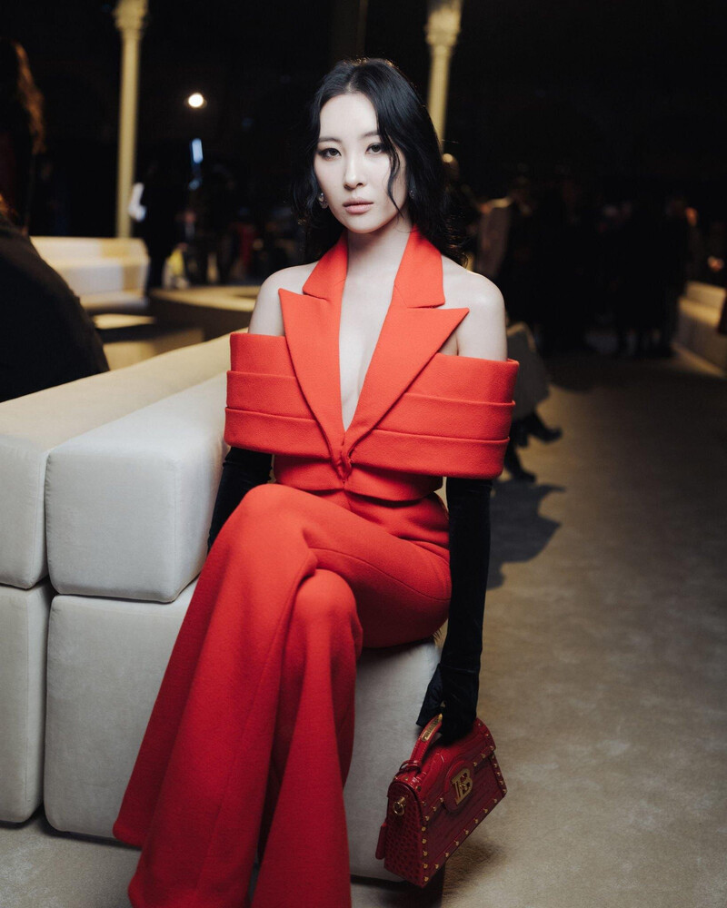 230301 SUNMI- BALMAIN Women's F/W 2023-'24 Fashion Show at Paris Fashion Week documents 1