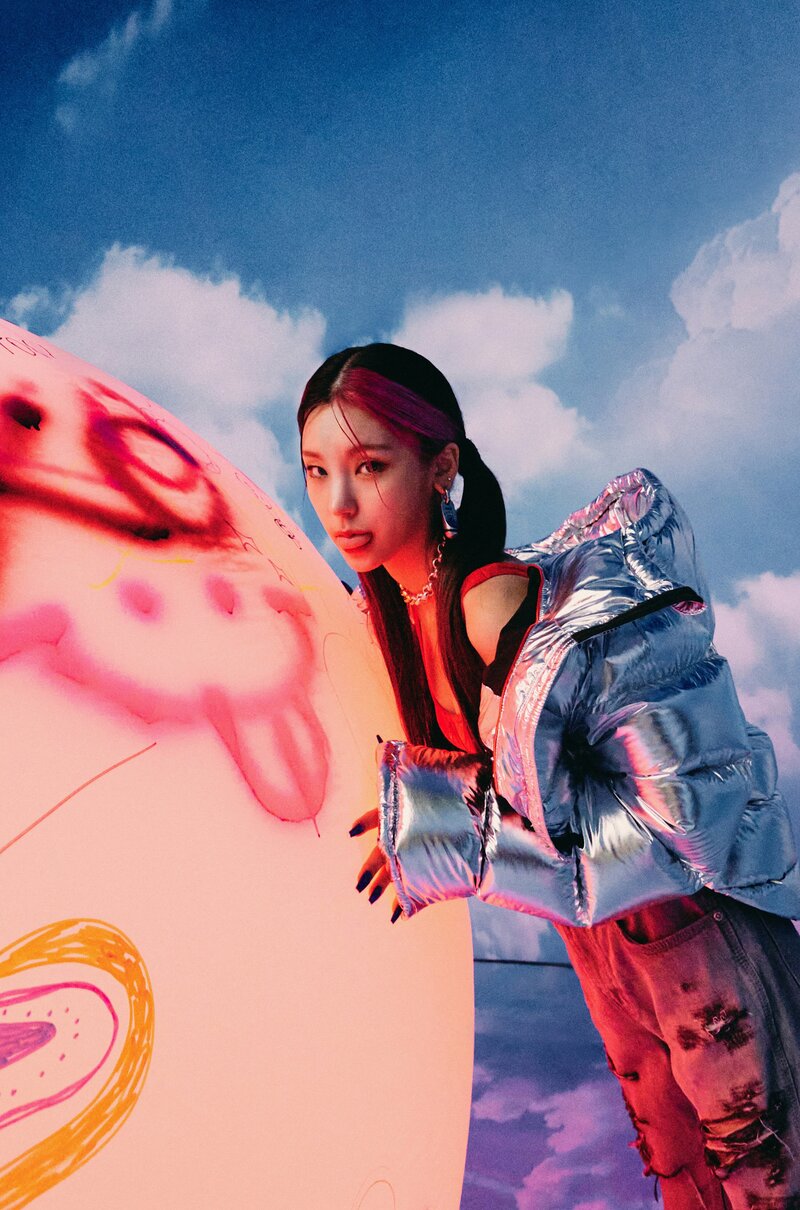 ITZY "CRAZY IN LOVE" Concept Teasers documents 2