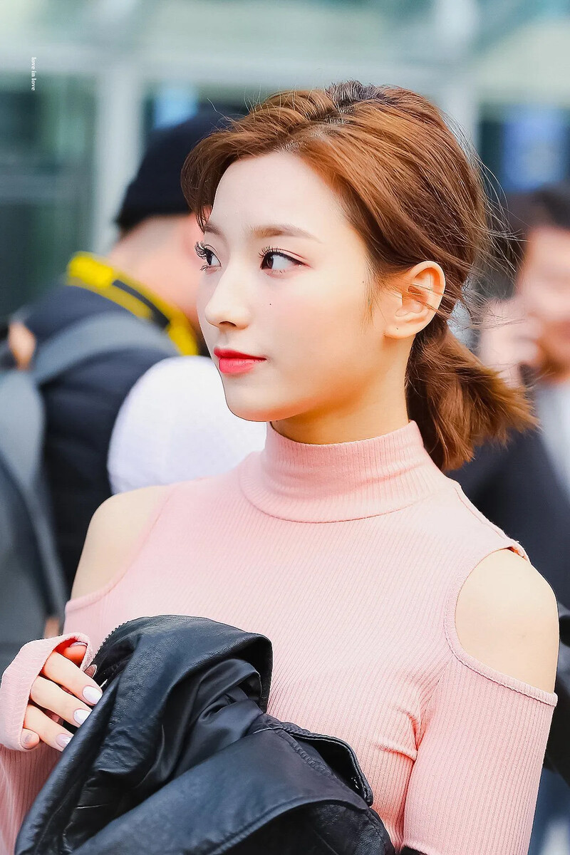 leesaerom0107 ENqsGsgVAAIj7c7  20200107.jpg