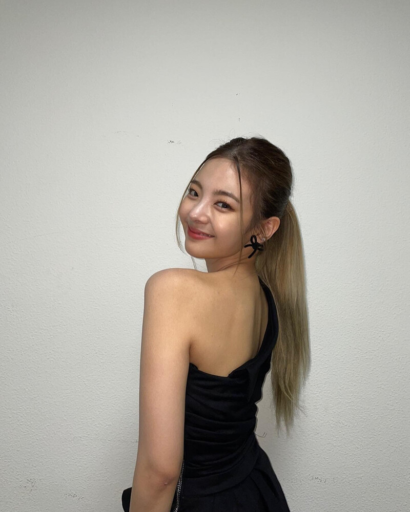 211007 ITZY Instagram Update - Lia documents 6