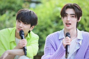 230618 ENHYPEN Jay and Sunghoon at Inkigayo Mini Fanmeeting