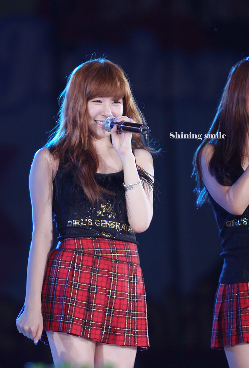 100821 Girls' Generation Tiffany at SMTOWN Live in Seoul documents 2