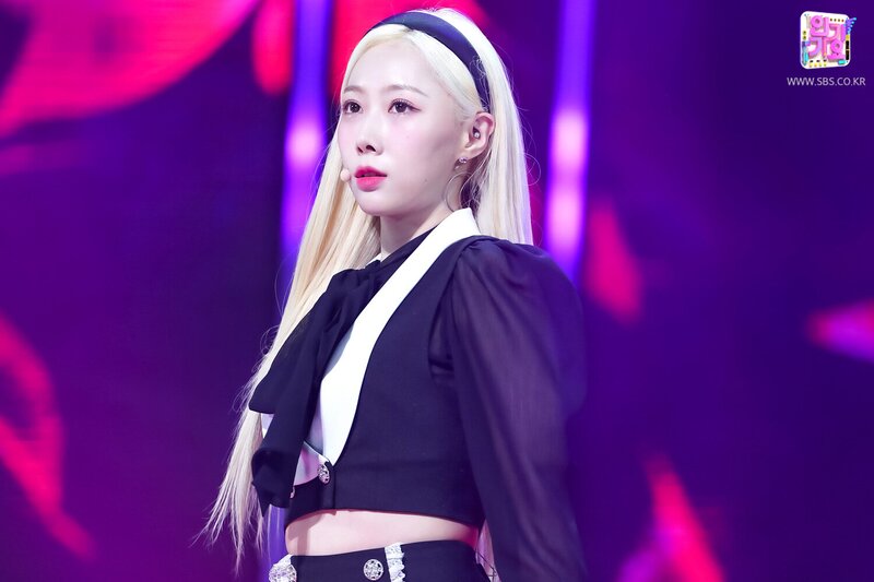 210808 Dreamcatcher - 'BEcause' at Inkigayo documents 18