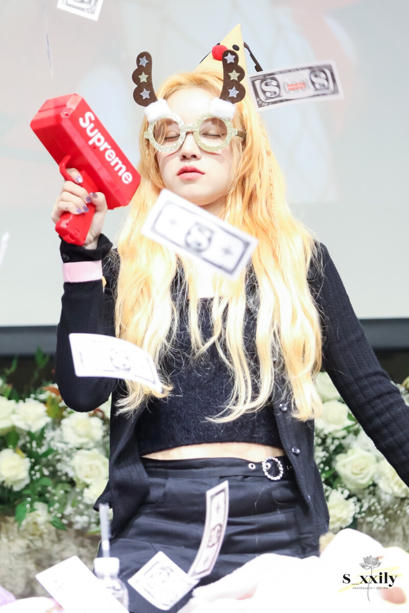 221124 (G)I-DLE Yuqi - Fansign documents 4