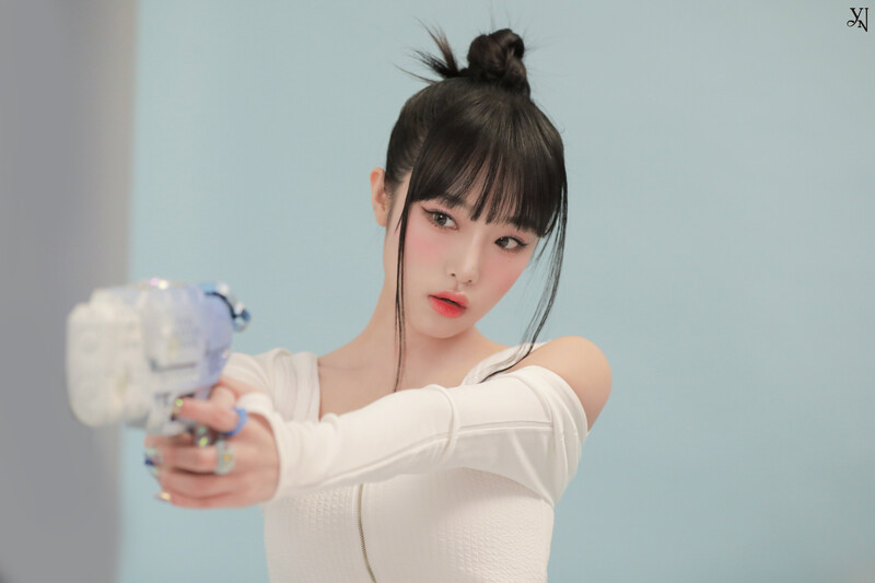 230308 Yuehua Entertainment Naver Update - YENA - lilybyred Behind The Scenes #3 documents 12