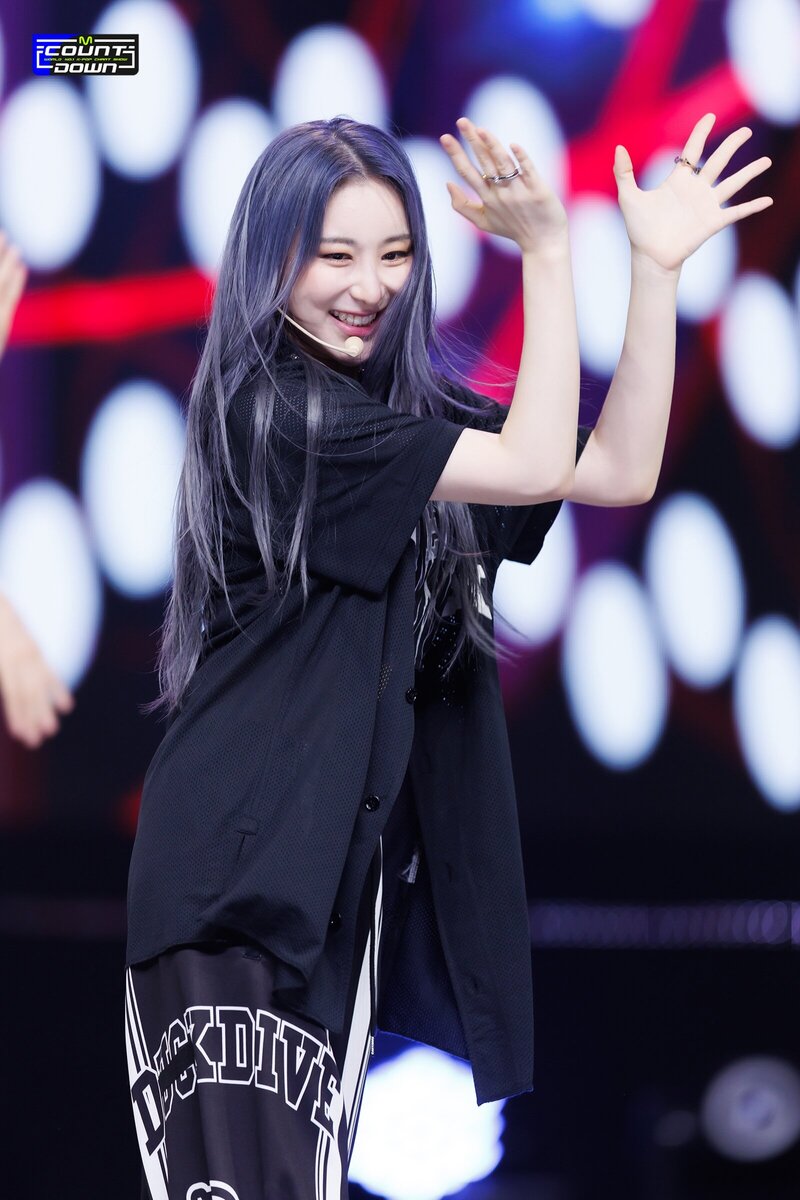 230907 Lee Chaeyeon - LET'S DANCE at M Countdown documents 9