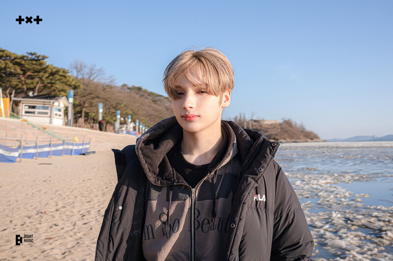 240223 TXT Weverse Update - TXT-LOG Photo Sketch documents 4