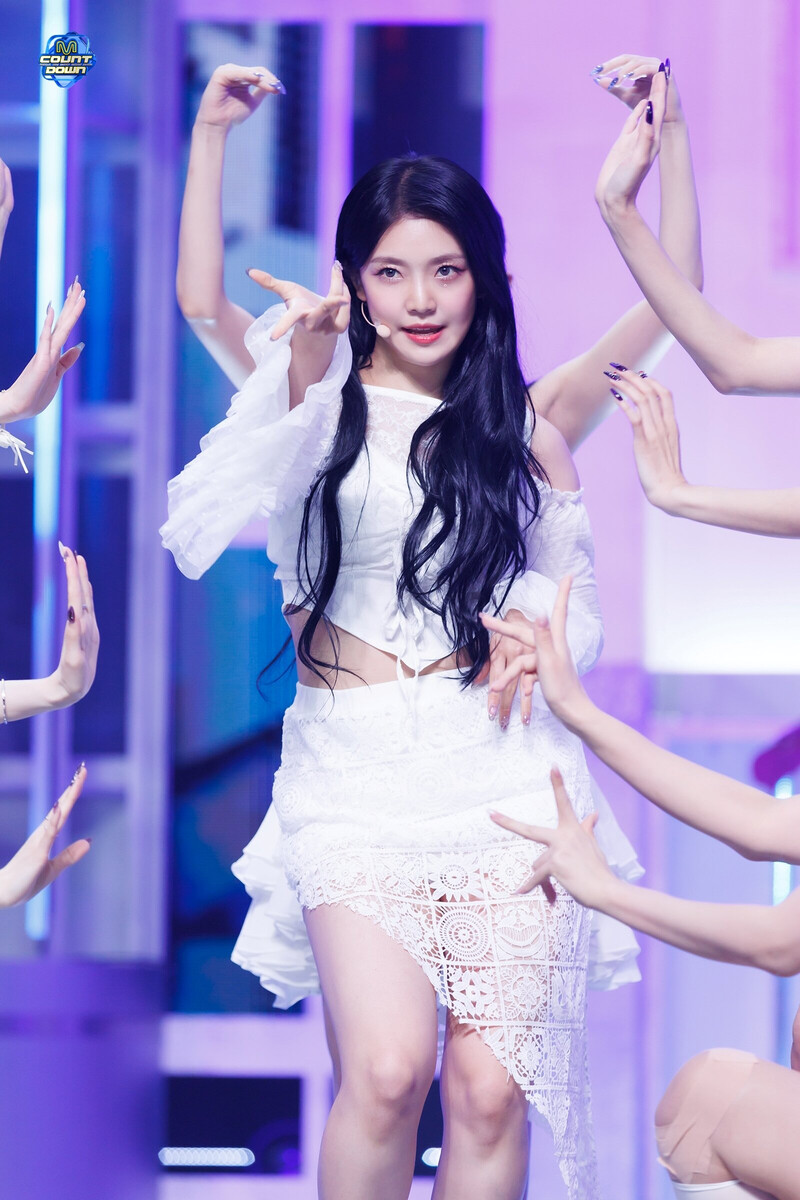 240613 EVERGLOW Onda - 'ZOMBIE' at M Countdown documents 4