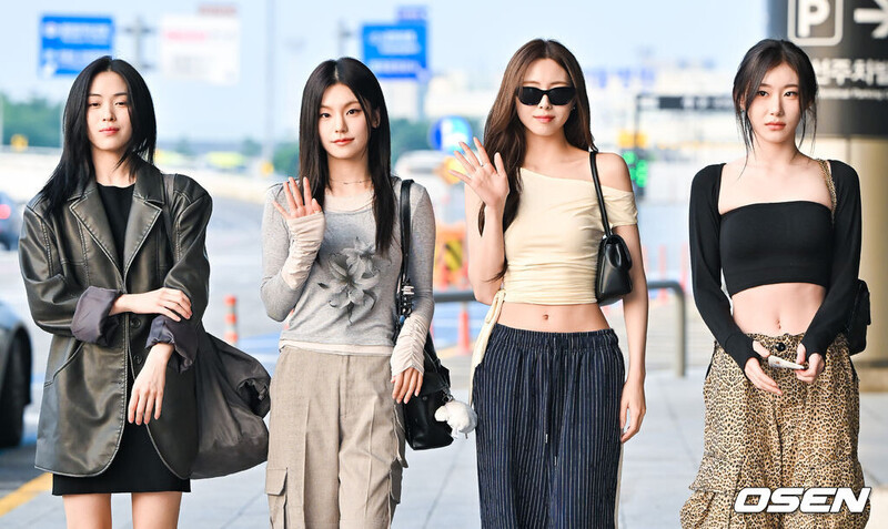 240908 - ITZY at Gimpo International Airport documents 3