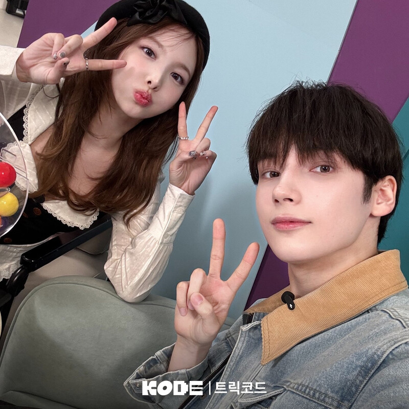 241119 - KODE Twitter Update with NAYEON n Huening Kai documents 2