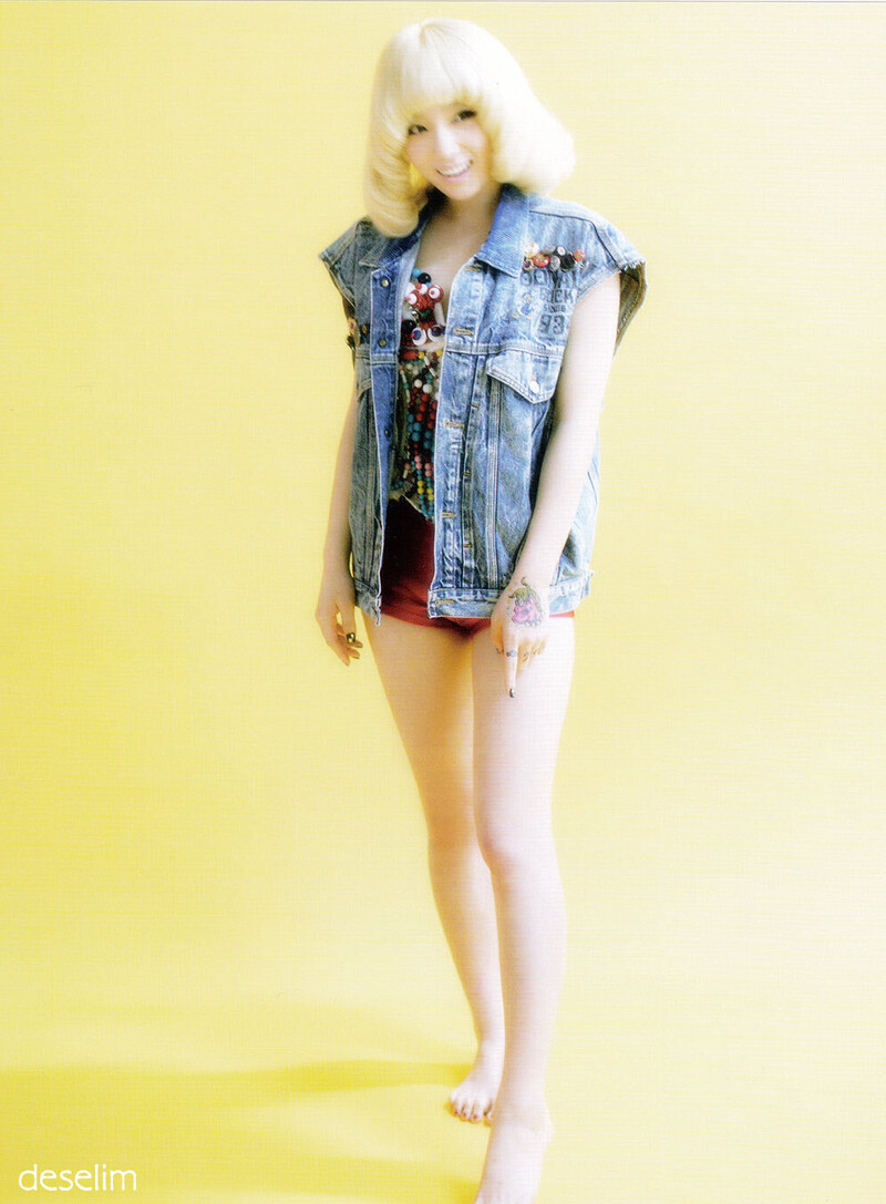 [SCAN] Girls' Generation - 'I Got A Boy' Taeyeon version documents 1